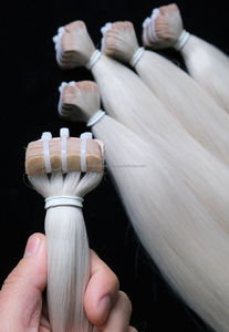 Extensiones de cabello Remy y cinta virgen vietnamita de alta calidad disponibles en estilos rectos de onda natural - Product Image 6