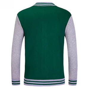 Veste universitaire en polaire vert forêt, gris chiné et blanc, style Letterman personnalisé, avec boutons-pression, pour équipes universitaires - Product Image 6