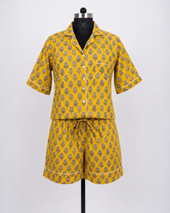 Conjunto de Pijama de Algodón para Mujer con Estampado Floral de Mostaza, Camisa de Manga Corta y Pantalones Cortos, Hecho a Mano, Obra Maestra Casual - Product Image 1