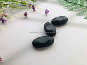 Traditional Japanese Style <b>Wooden</b> Chopsticks, Natural Grain Finish, Elegant Design for Asian Cuisine - Product Image 4