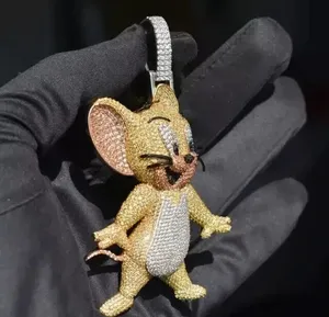 Colgante de Abeja para Hombre con Moissanita Real de Corte Redondo de 2.80Ct, Chapado en Oro Amarillo de 14K - Product Image 4