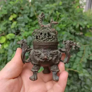 Brûleur d'encens métallique religieux de haute qualité avec un design durable et écologique pour l'amélioration de l'arôme domestique - Product Image 3