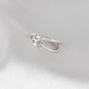 แหวนหมั้นเพชรทรงลูกแพร์ 3 กะรัต หรูหรา ดีไซน์วงแหวนแยก 14K ทองคำขาว ประดับเพชรเลี้ยงในห้องปฏิบัติการ สง่างาม เหมาะสำหรับเจ้าสาว - Product Image 4