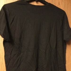 Camiseta de Hombre Personalizada con Lavado Ácido, Pedrería y Estampado DTG, Estilo Urbano, Tejida, Lisa, Negra - Product Image 4