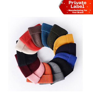 Gorro Clásico con Etiqueta Tejida y Logotipo Personalizado, Gorro de Calavera con Puño, Gorro Clásico de Marca Personalizada Premium, Bordado de Alta Calidad - Product Image 1