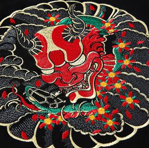 Sweat à capuche Streetwear en molleton avec logo personnalisé et broderie pour l'hiver - Product Image 6