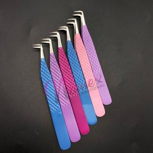 Juego de Pinzas para Lifting de Pestañas de Alta Calidad con Recubrimiento en Polvo de Colores Personalizados, Antibacterianas, Ligeras, con Puntas en Forma de L de 90 Grados - Product Image 5