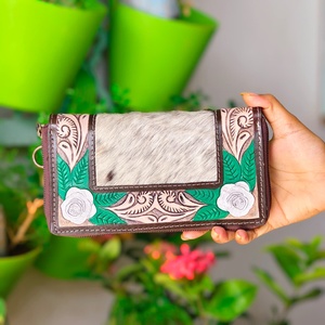Elegante Bolso de Mano Estilo Western con Parche Floral, de Cuero Vacuno Vintage, con Cremallera y Grabado a Mano, Multifuncional, Tipo Cartera de Muñeca - Product Image 1