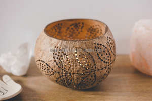 Bol à thé en coquille de noix de coco fait à la main 100% bougeoir et lanterne avec logo gravé au laser naturel fabriqué au Vietnam - Product Image 5