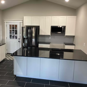 Encimera de Cocina de Granito Negro Absoluto de Alta Calidad y Bajo Precio, Isla de Piedra - Product Image 1