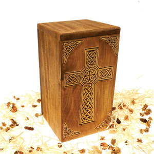 Urnes funéraires en bois personnalisées en gros, boîte à souvenirs pour cendres - Urne commémorative en bois sculptée à la main avec motif d'arbre, fabricant d'urnes en bois - Product Image 5