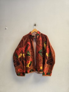 Veste Suzani en velours marron rouille pour femme, broderie artisanale d'oiseaux tropicaux, manteau ethnique bohème, vente en gros, vêtements d'extérieur de créateur, export - Product Image 1