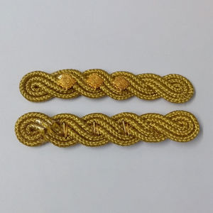 Bandas de hombro doradas de estilo moderno, insignias cosidas de tela con patrón irregular personalizado, a la moda, unisex, para uniformes ceremoniales. - Product Image 6