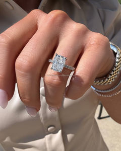 Bijoux de luxe en or 18 carats avec diamants | Bagues, colliers et boucles d'oreilles en or fin personnalisé | Diamants naturels certifiés - Product Image 1