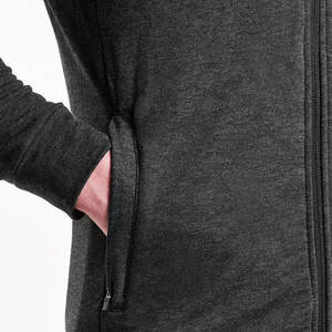 เสื้อฮู้ดฟลีซบุขนหนานุ่มสำหรับผู้ชาย ดีไซน์โลโก้ปัก น้ำหนักเบา ใส่สบาย เหมาะสำหรับออกกำลังกายในฤดูหนาว เป็นมิตรต่อสิ่งแวดล้อม กันลม ระบายอากาศได้ดี - Product Image 5