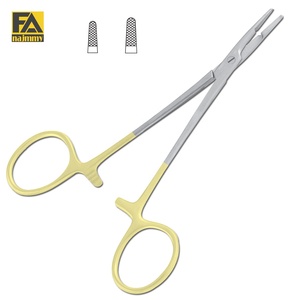 OLSEN-HEGAR PORTE-AIGUILLES T.C. (Dentelé-solide) 5.5 "Pilote d'aiguille vétérinaire chirurgicale avec ciseaux en acier inoxydable - Product Image 1