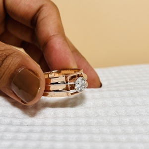 Anillo de Diamante Cultivado en Laboratorio con Corte Brillante Redondo de 3.00CT, Certificado IGI, Oro de 14K, Regalo de Compromiso y Aniversario para Ella, Estilo Clásico - Product Image 4