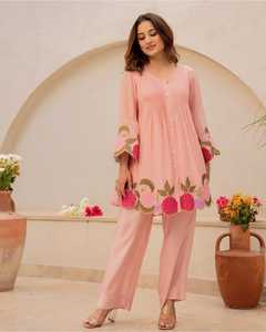 Ensemble Kurta et pantalon en coton rose brodé pour femme, coupe ample, longueur cheville, tenue décontractée style Inde Pakistan, tenue d'été - Product Image 4