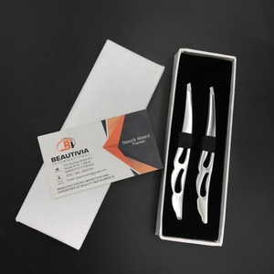 Pince à sourcils en acier durable avec logo personnalisé Nouveau design Pince à épiler les sourcils à pointe inclinée Boîte d'emballage Outil d'épilation - Product Image 1