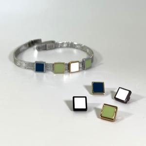 Breloques carrées simples en alliage pour bracelet en maille d'acier inoxydable de 6 mm, bijoux de mode pour femmes - Product Image 1