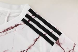 Ensemble maillot et short de foot personnalisé par sublimation, rouge et noir, respirant, polyester, adulte unisexe - Product Image 6