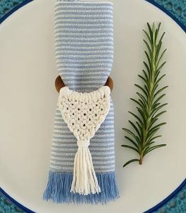 Anillos de Servilleta de Macramé con Flecos - Product Image 1