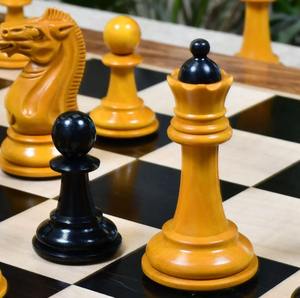 Piezas de Ajedrez Soviéticas Reproducidas de 1940 – Ébano y Madera de Boj Envejecida, 4 cm de Altura por Pieza, al Mejor Precio - Product Image 2