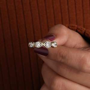 Anillo apilable de diamantes cultivados en laboratorio con corte ovalado para mujer, oro macizo de 14 quilates, regalo de compromiso moderno y sorpresa para novias - Product Image 6