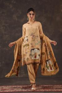 Ensemble de costume traditionnel - Product Image 1