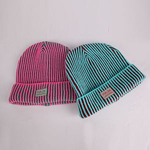 Gorros de Invierno de Punto Retro Cortos al por Mayor OEM 2026, Gorros de Crochet Clásicos de Alta Calidad con Logotipo Personalizado - Product Image 2