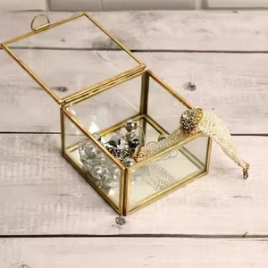 Boîte à bijoux hexagonale en verre avec cadre en métal, étui de rangement pour bagues, boucles d'oreilles, colliers, bracelets, organisateur de vanité pour la maison - Product Image 6