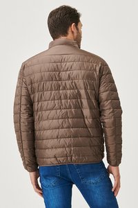Manufacturer High Quality Men's Long Sleeve Winter Jacket Wholesale Bubble Thick Puffer Coat Stand Collar <b>Pattern</b> Decoration Fle - Product Image 1