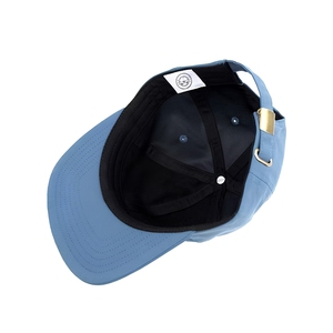 Casquette de golf performante anti-humidité, 6 panneaux, légère, à fermeture snapback pour homme, avec logo personnalisé, bande tissée et fermeture à clip métallique - Product Image 6