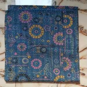Fabricant en gros de vestes et manteaux réversibles en coton matelassé faits à la main pour femmes, robe kimono Kantha d'hiver - Product Image 5