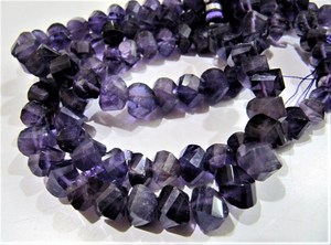 Perles de Briolette torsadées en Améthyste Naturelle Africaine de 9 à 10 mm, Couleur Violette, Fils de 10 Pouces de Longueur, Vendus par Fil - Product Image 4