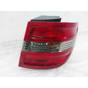 Feu arrière droit d'occasion classe B A1698200377 - Product Image 2