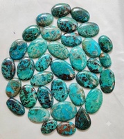 Pierres précieuses cabochons en chrysocolle naturelle |   Pierres brutes vertes polies |   Tailles 30 mm et 4 mm |   Assortiment de formes variées pour la fabrication de bijoux