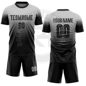 Tenue de football pour équipe, maillot et short en polyester durable, tissu à séchage rapide pour clubs et académies - Product Image 2