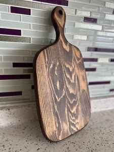 Planche à découper en bois de qualité supérieure, surface de découpe artisanale de forme personnalisée, design antidérapant, idéale pour la cuisine, la viande et les légumes - Product Image 5