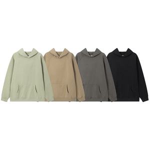 เสื้อฮู้ดแบบสวมใส่ได้ทั้งชายและหญิง ทรงปกติ สีเทาล้วน ผ้าเฟรนช์เทอร์รี่ สวมใส่สบาย มีกระเป๋าหน้า ผ้าฝ้าย 100% ระบายอากาศได้ดี เหมาะสำหรับฤดูหนาว - Product Image 4