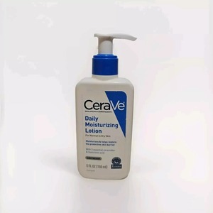 Lotion hydratante quotidienne CeraVe Premium, formule légère hydratante avec technologie de réparation de la barrière cutanée et de maintien de l'hydratation - Product Image 6