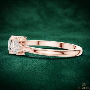 Anillo de Diamantes de Corte Cojín con Certificado IGI de Lujo en Oro Rosa de 9K, 10K, 14K y 18K, Anillo de Compromiso de Tres Piedras - Product Image 2