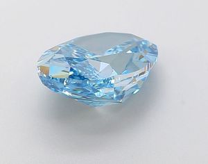 Diamant de laboratoire ovale de 2,26 carats, bleu vif fantaisie, VS2, certifié IGI, taille excellente, pour la fabrication de bijoux - Product Image 2