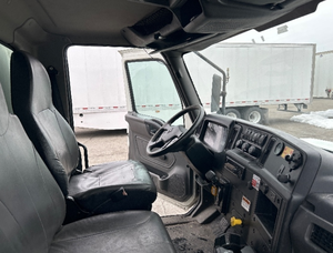 Camión de Caja Mediana International MV607 2020, Ligeramente Usado, con Transmisión Automática, 188,898 millas - Product Image 6