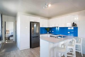 Maisonnette Moderne – Maisonnette de 260 pieds carrés LIVRAISON GRATUITE À TOUTES LES RÉGIONS - Product Image 5