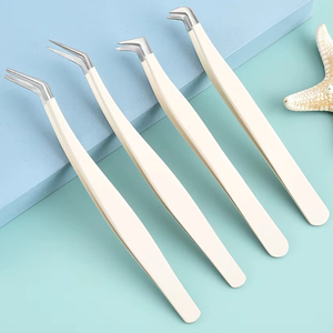 Rizador de Pestañas Multifuncional Personalizado de Acero Inoxidable, Accesorio de Belleza Portátil para la Colocación de Pestañas - Product Image 2