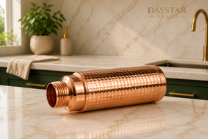 Bouteille d'eau classique en cuivre 99% martelée, artisanale, écologique, anti-fuite, réutilisable, pour l'extérieur, le voyage, le camping, la maison, avec couvercles Daystar - Product Image 3
