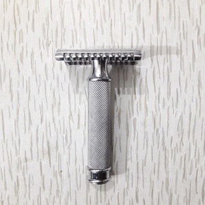 Rasoirs de sécurité unisexes pour le visage, le corps, le bikini, outils de barbier en acier inoxydable par Hexa Care aux meilleurs prix pour les acheteurs en gros - Product Image 3