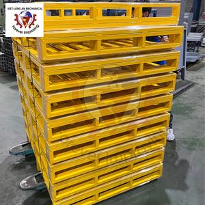 Palet de Acero Resistente con Capacidad de 500-2000 kg, Tamaño Personalizado para Manejo con Montacargas y Almacenamiento en Estanterías de Almacén - Product Image 4