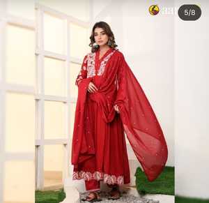 Conjunto de traje Anarkali largo de fabricación india para bodas o fiestas, disponible a precio de exportación - Product Image 4